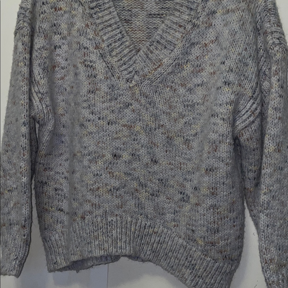 Universal Thread Speckled Gray V-Neck Sweater - image 4